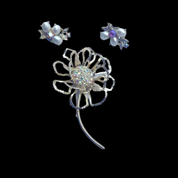 Sarah Coventry Flower Floral Brooch Pin and Earrings Vintage Jewelry Set - Picture 7 of 10